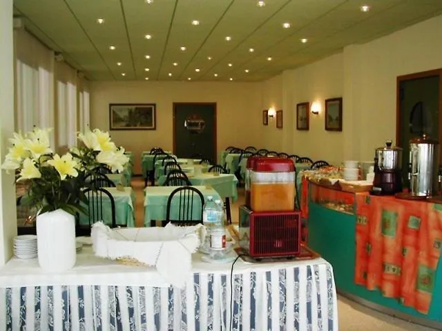 Albergo Dolomiti Lido di Jesolo 2*,  Italy